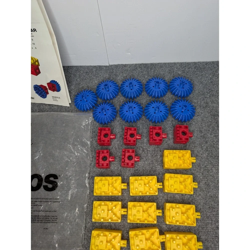 Vintage Lot Of 37 Gearios TupperKids TupperToys Tupperware Primary‎ Colors Build